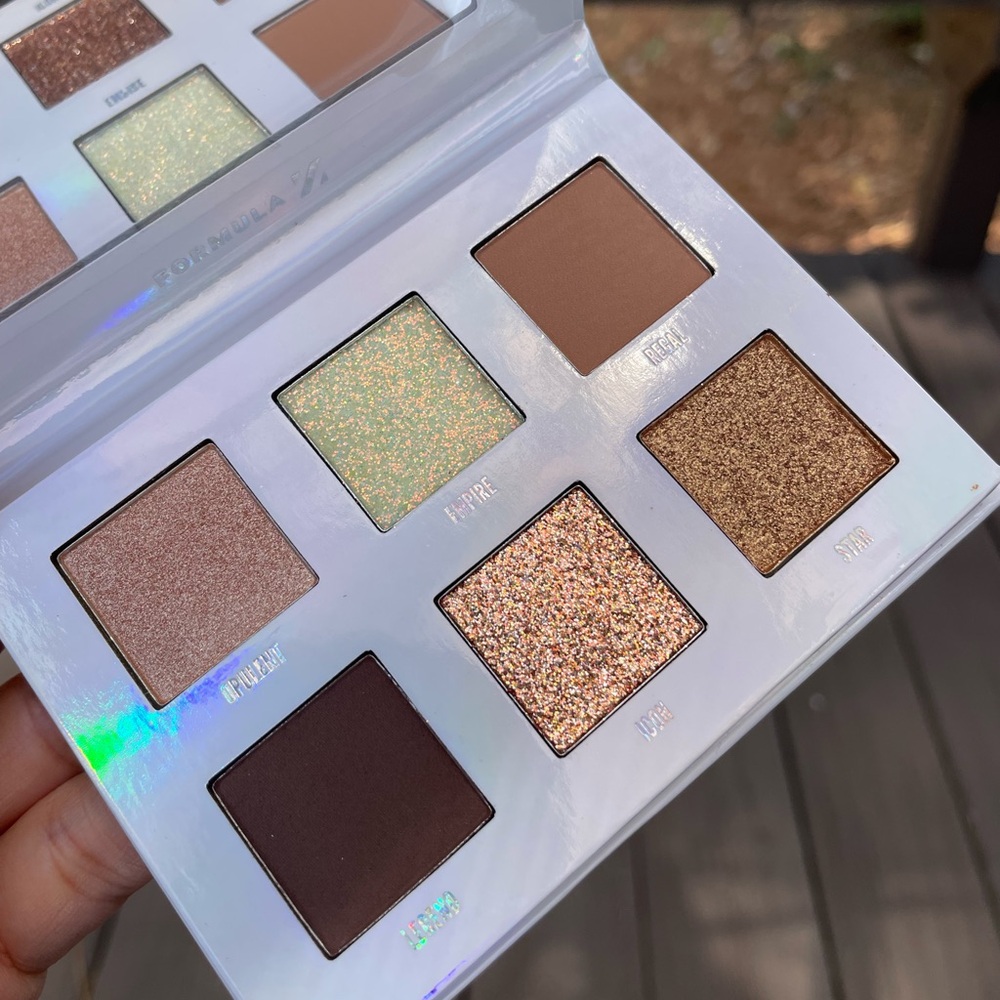 Eyeshadow palette